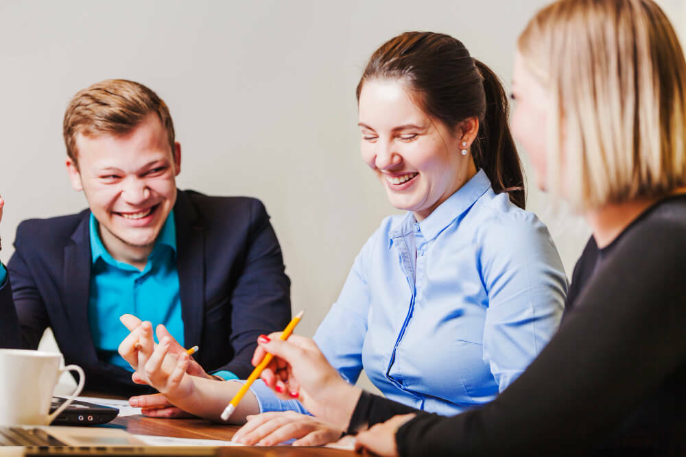 What services can be offered by a behavioral financial advisor?