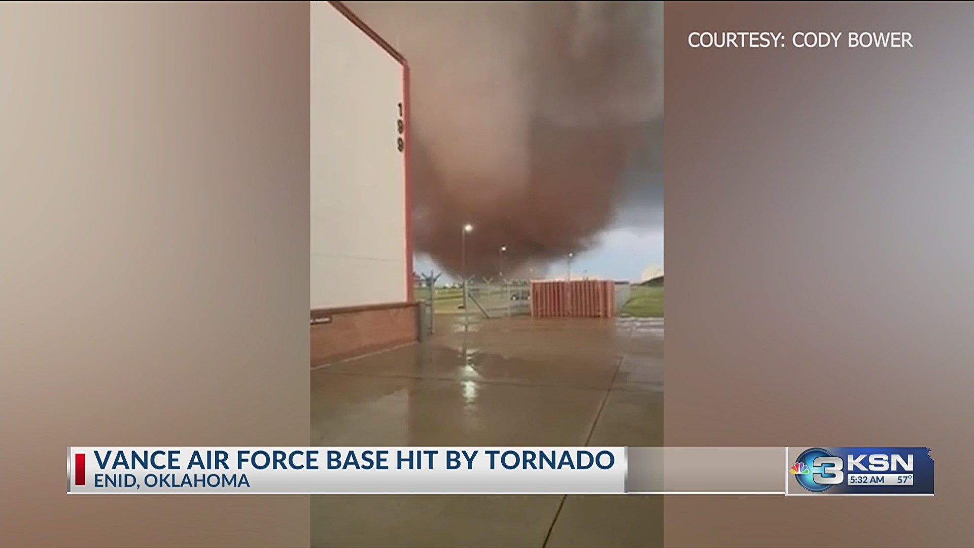 Violent tornado tears through parts of Enid, Oklahoma