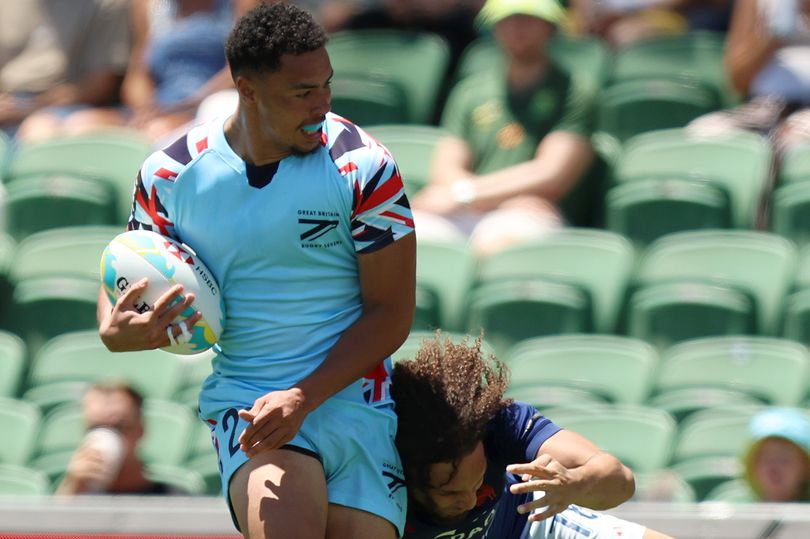 New 6ft 4in Welsh winger arrives and he's one of the fastest players in ...