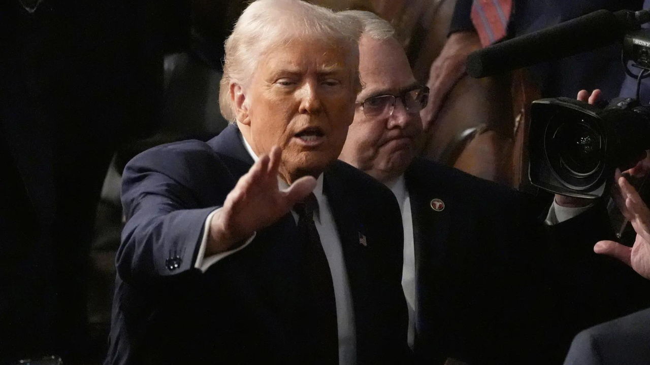 Donald Trump threatens UK with 'big tariff' says: I don’t like it when ...