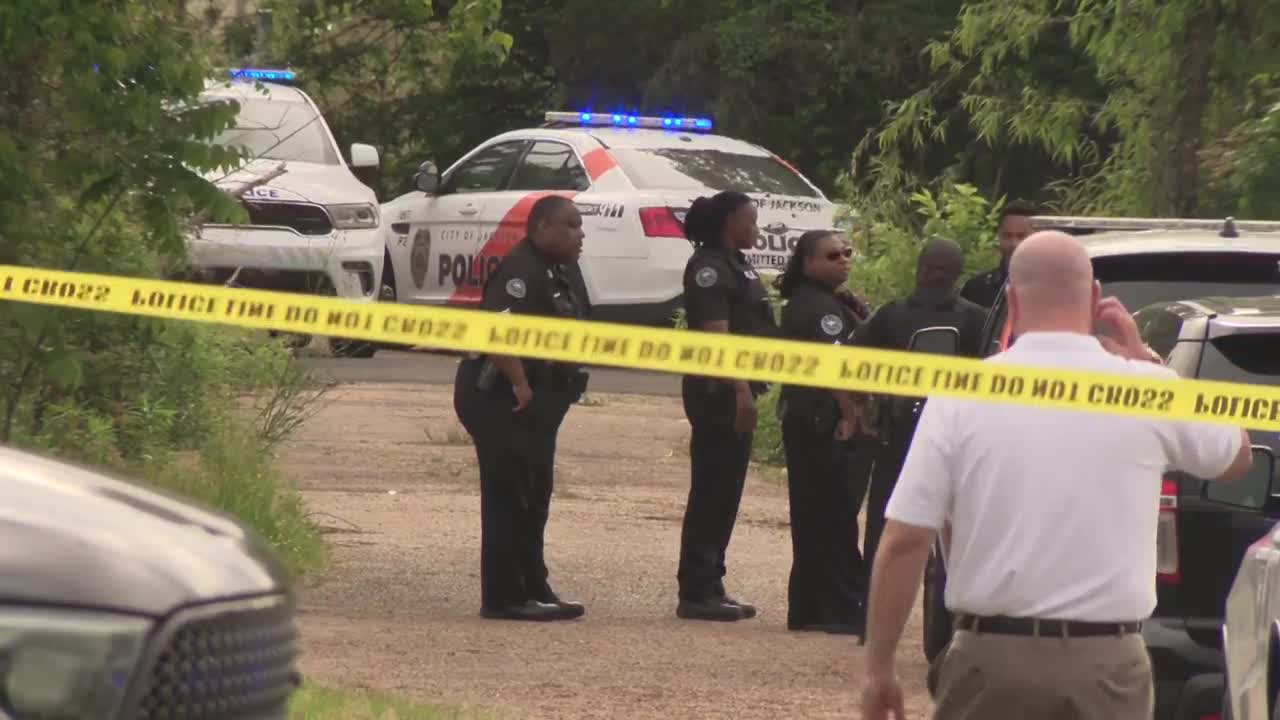 JPD investigates fatal shooting on Robinson Street