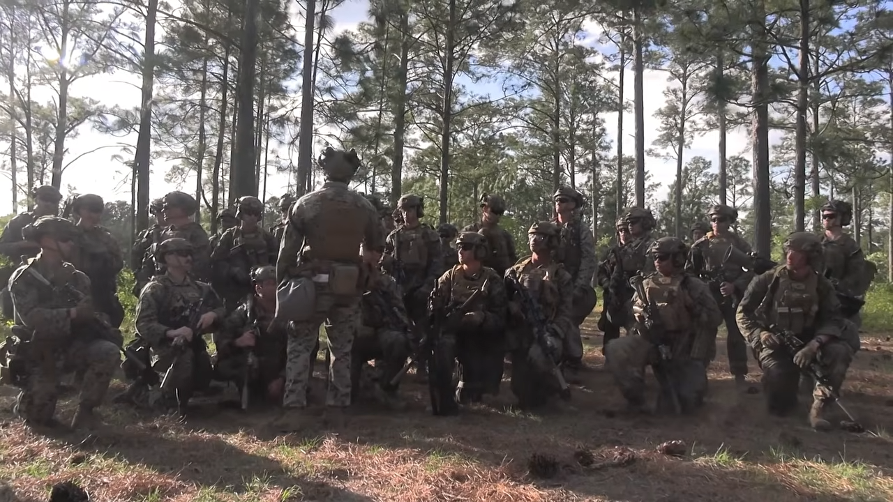 Helo Insert with Marines and Sailors of 2nd Combat Engineer Battalion