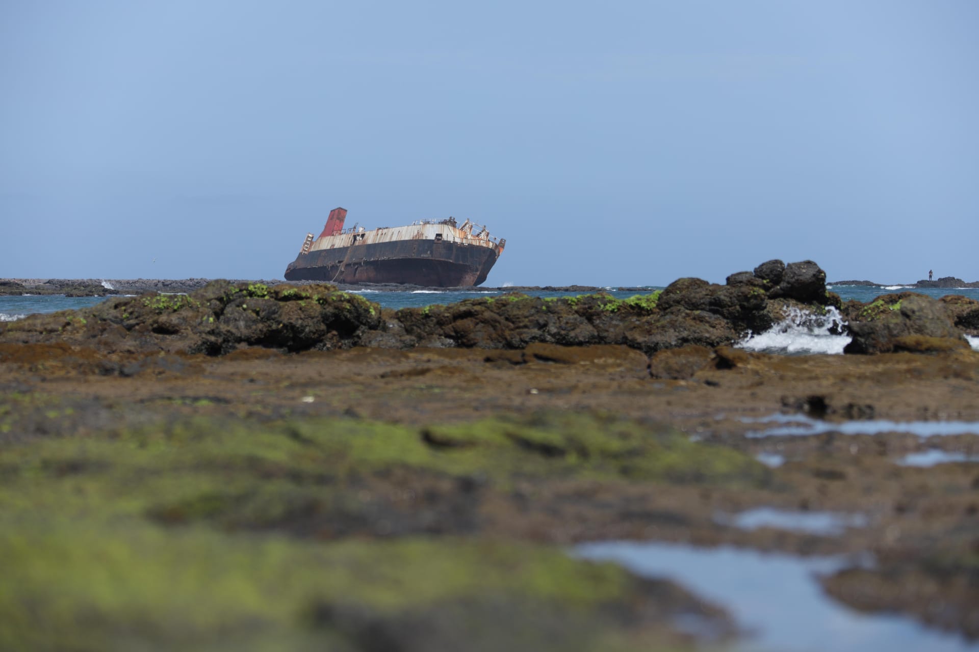 doze-trabalhadores-retidos-h-meio-ano-num-barco-em-cabo-verde