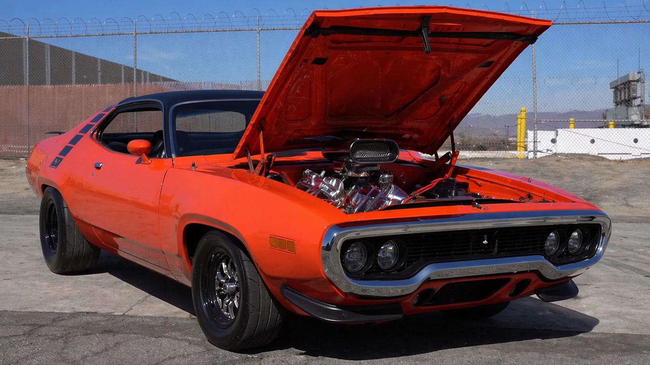 Classic Roadrunner wakes up after 30 years parked with 650HP big block ...