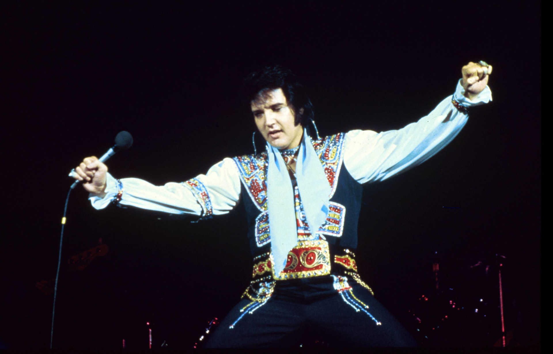 elvis-presley-the-untold-story-of-the-king