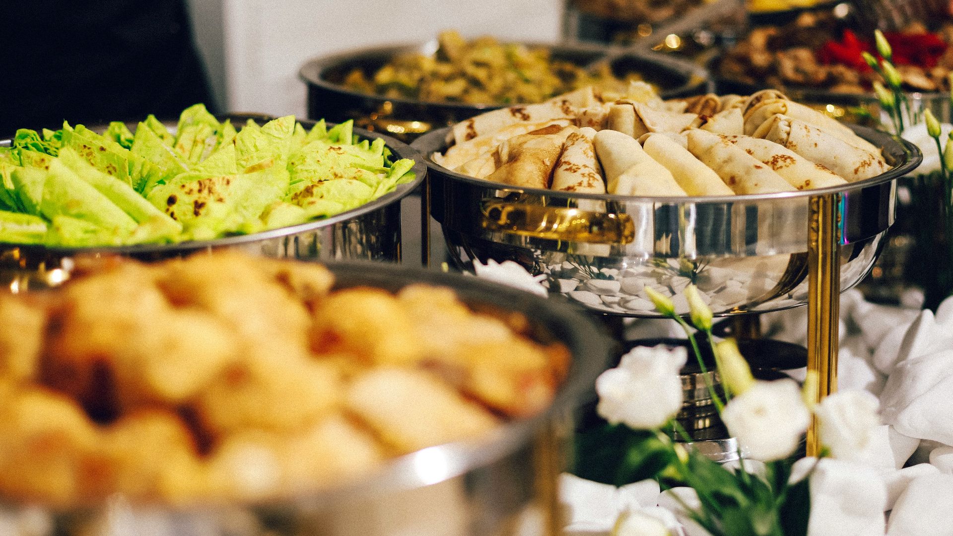 20 basic buffet etiquette rules only courteous people follow