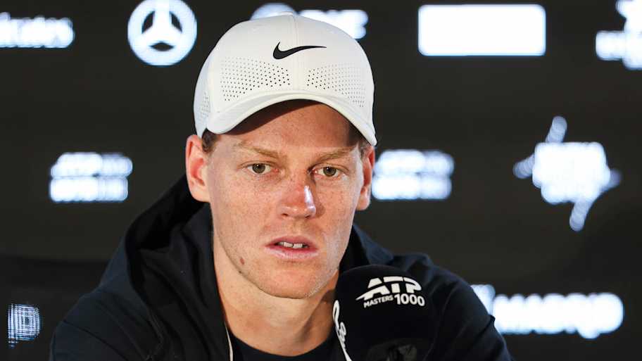Jannik Sinner reacts to Carlos Alcaraz missing French Open