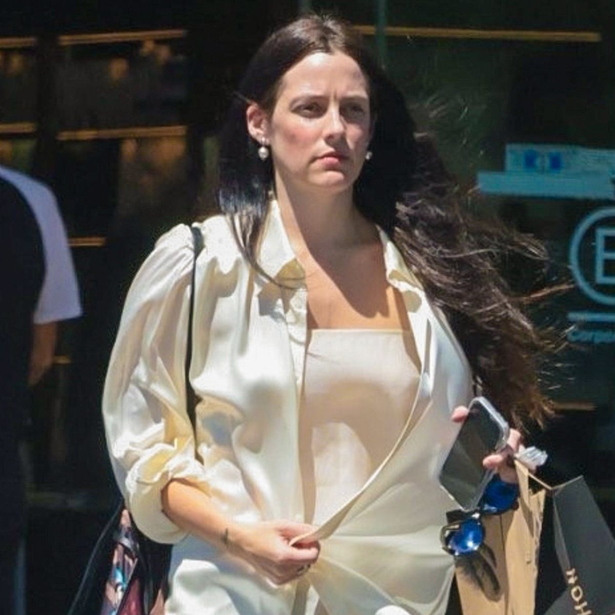 Riley wore kitten heels with the summer pant trend that'll sell out by ...