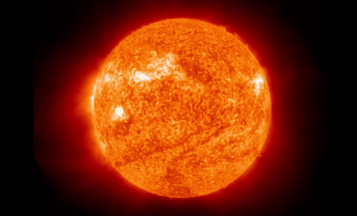 The sun just fired two massive X-flares at Earth within hours
