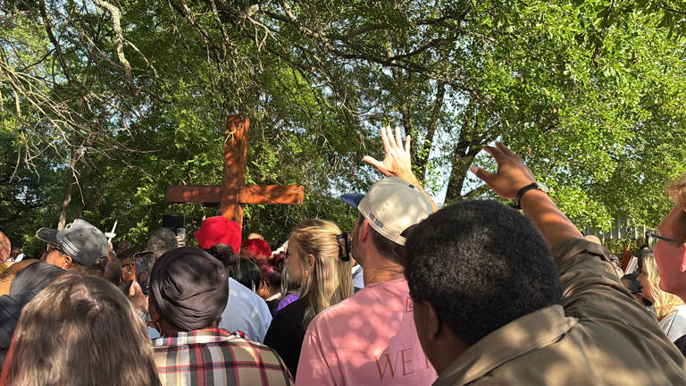 Funeral services held for 8 children killed in mass shooting in Shreveport