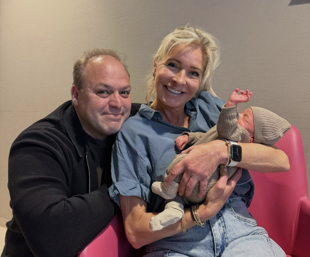 frans-bauer-is-bang-om-de-luiers-van-zijn-pasgeboren-kleinzoon-jan-te