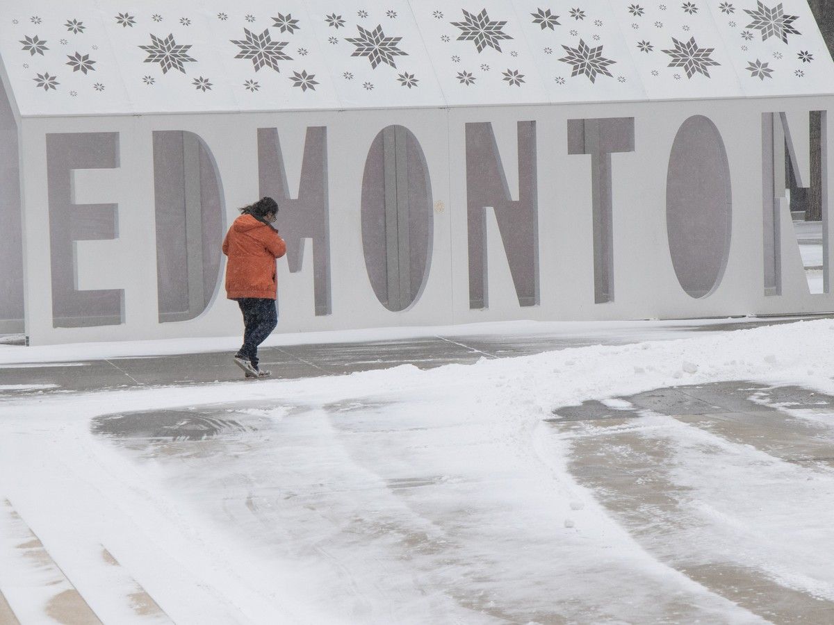 Edmonton weather: A burst of snow before highs in the teens again next week