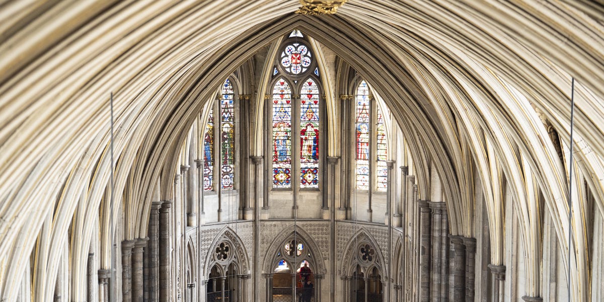 Workers reveal a view of Westminster Abbey’s ceiling not seen since ...