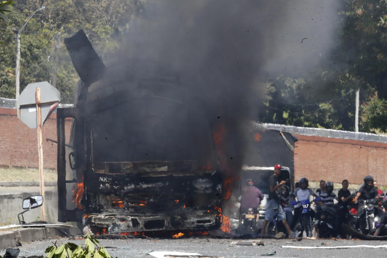 Atacan con explosivos un batallón en la ciudad colombiana de Cali, sin ...