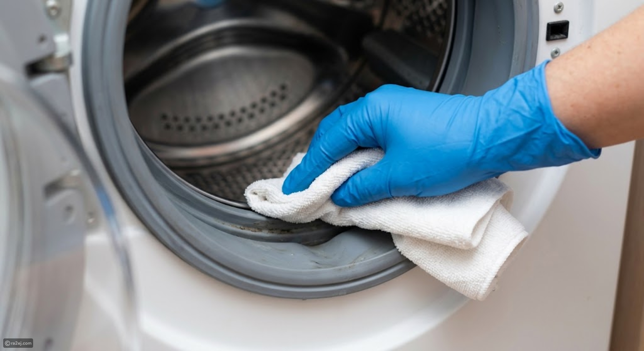 Should you leave your washer door open or closed?