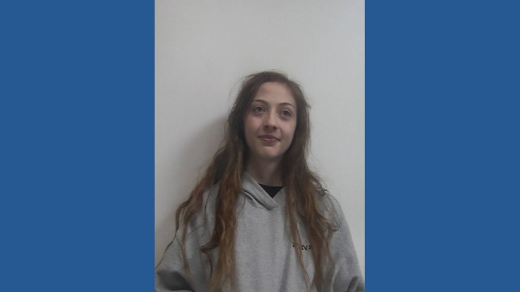 Lexington woman charged with murder after allegedly stabbing father in ...