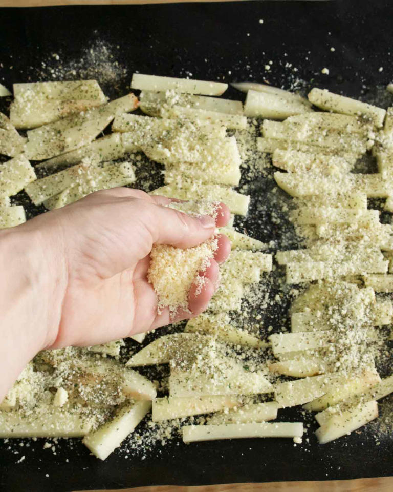 Make crispy fries in your oven with this one simple secret