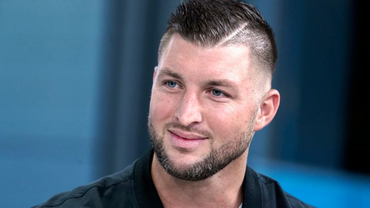 'Hero of the faith': Tim Tebow announces the death of his father Robert