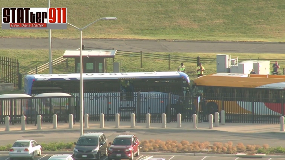 Dos autobuses chocan cerca del Pentágono