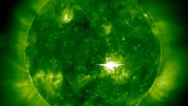 The sun just fired two massive X-flares at Earth within hours