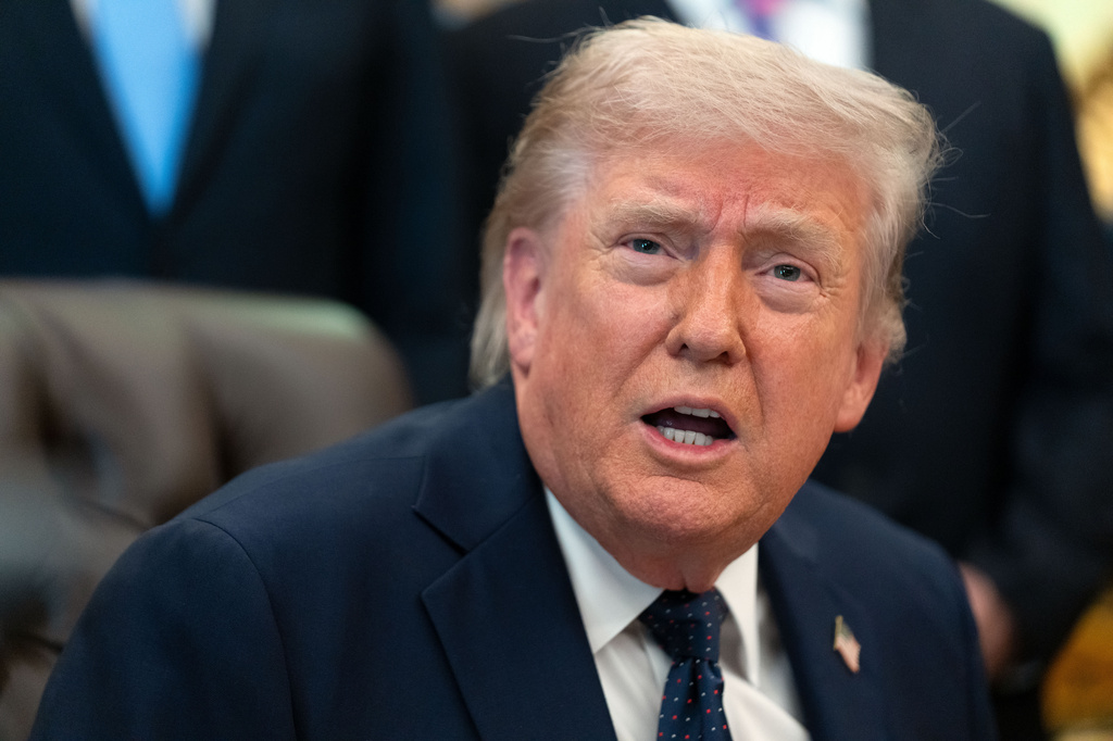 Trump rails against Supreme Court over absence of 'one little half ...