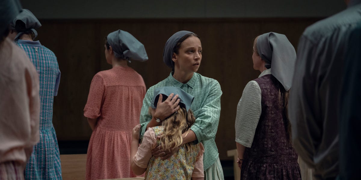 Está en Netflix la serie que recuerda a 'El cuento de la criada' y ya ...