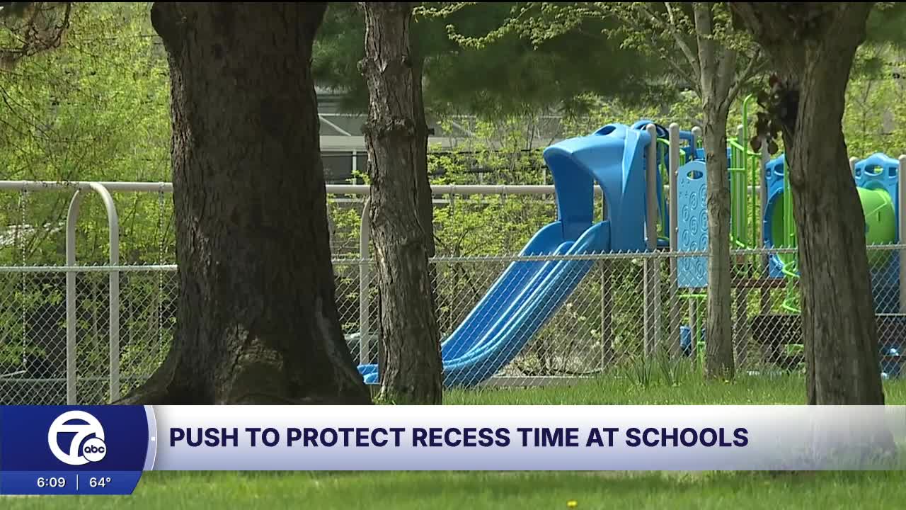 Michigan parents and lawmakers push to protect elementary school recess