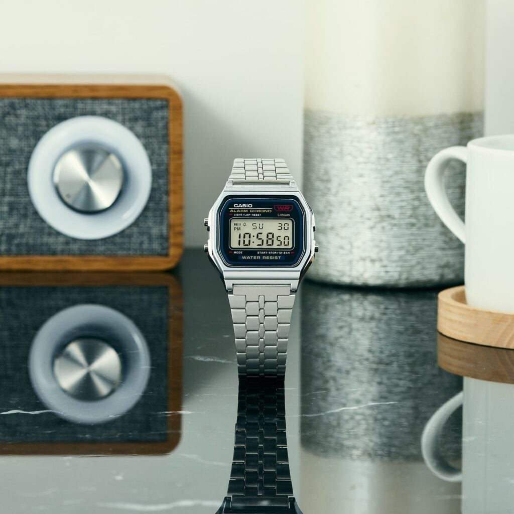 Casio vintage A159WE-1 listed in Europe with classic design and 7
