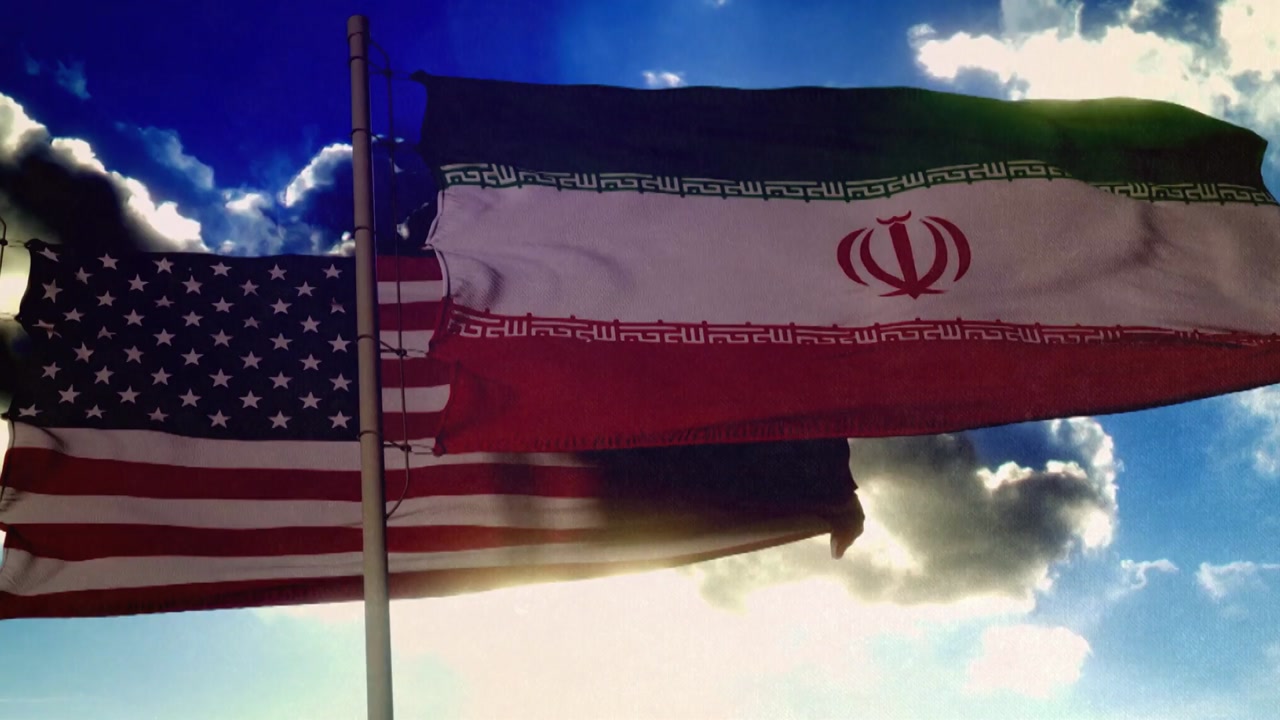 미국과 이란의 2차 종전 협상이 불투명한 가운데 이란 내부에서 강경파와 협상파 간의 갈등이 심화, 용인에서 40대 남성이 하교 중이던  초등학생 폭행폭행 사건