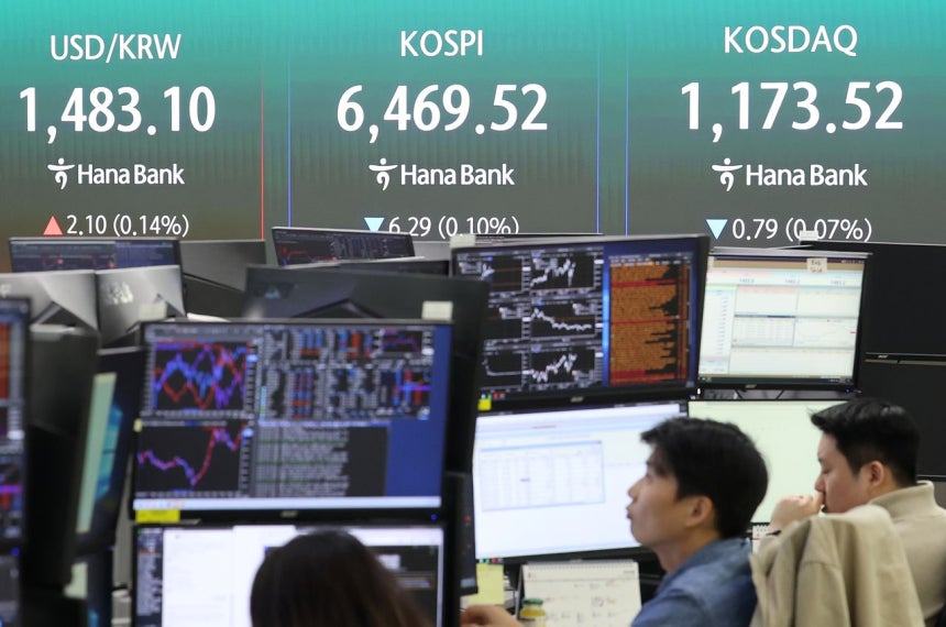 KOSDAQ、25年8カ月ぶり終値1200超