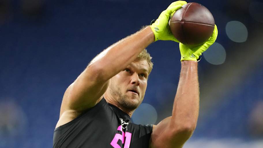 Bears bolster '13' personnel packages with dominant blocking TE Sam Roush