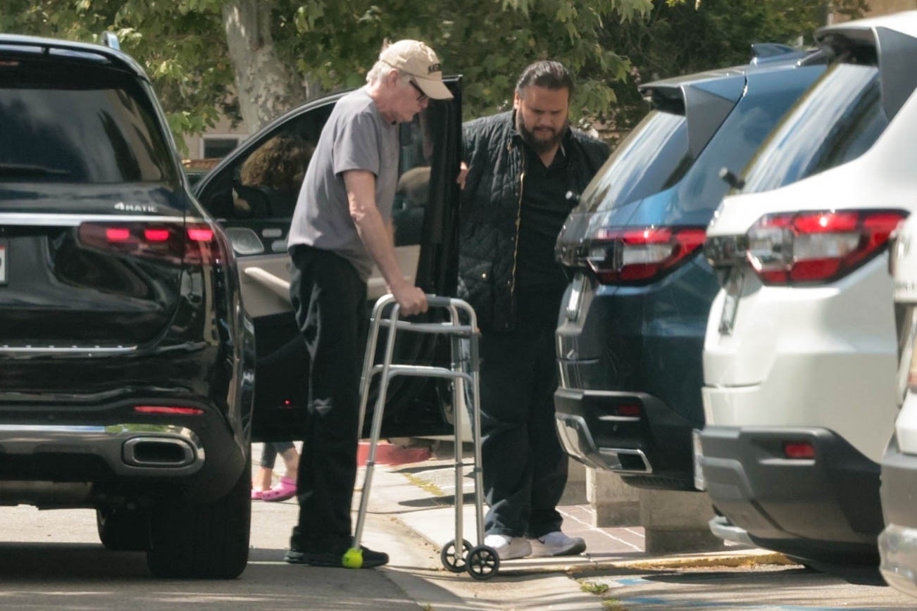 David Hasselhoff, 73, uses walker during rare outing with wife Hayley ...