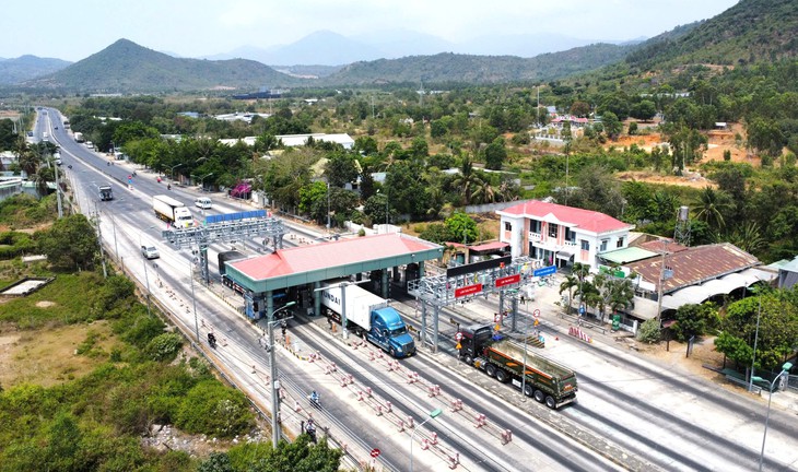 Cách tính vé tháng lạ kỳ của trạm thu phí Cam Thịnh: Mua từ ngày 23, bị tính từ ngày 1 đầu tháng
