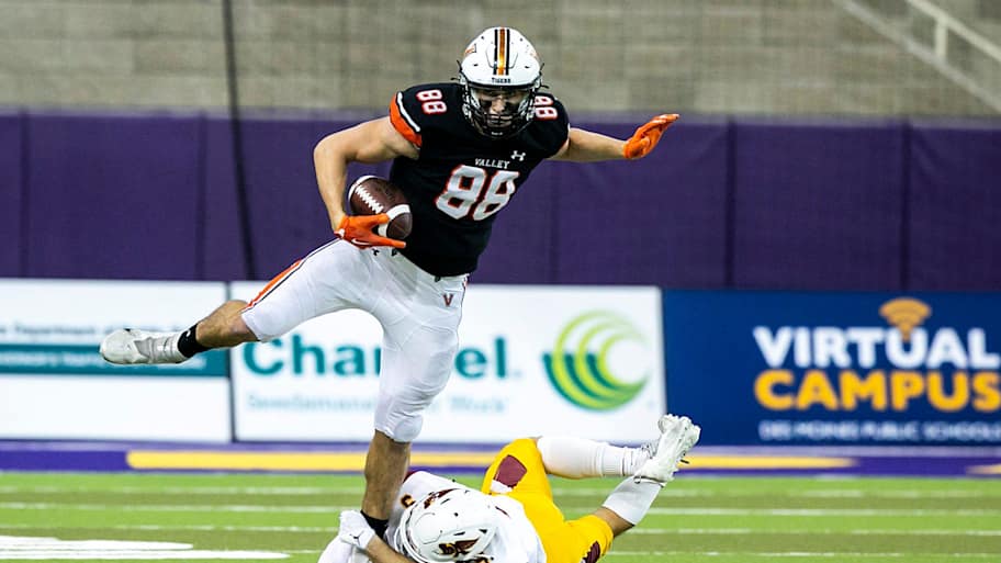 Two former Iowa high school football standouts selected in NFL draft