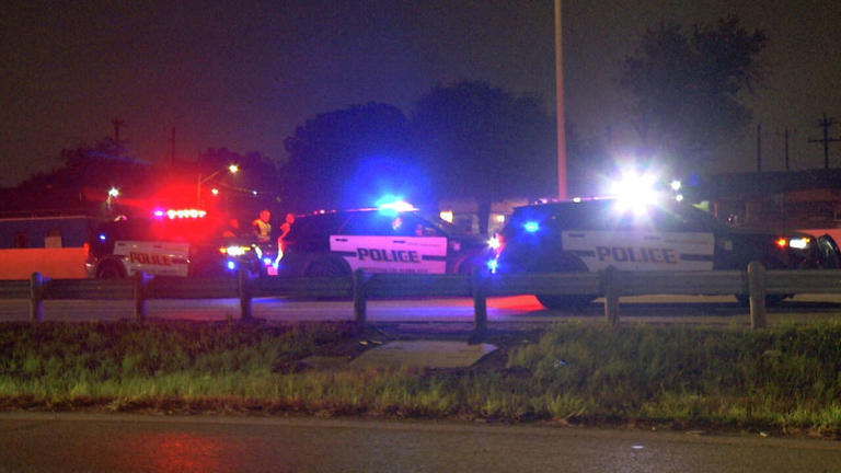 Man walking on I-35 hit and killed by 18-wheeler on South Side, San ...