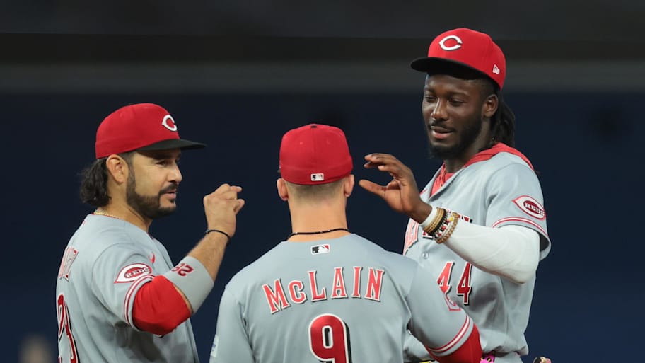 Cincinnati Reds infielder scratched from lineup with back pain