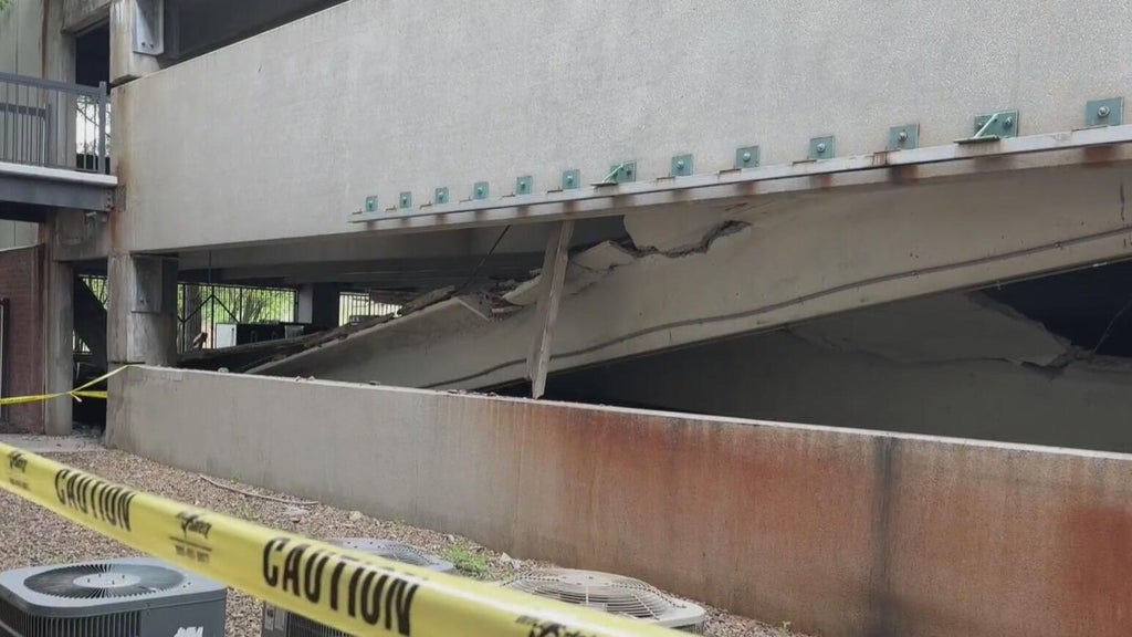 Parking garage partially collapses on Pittsburgh's North Side