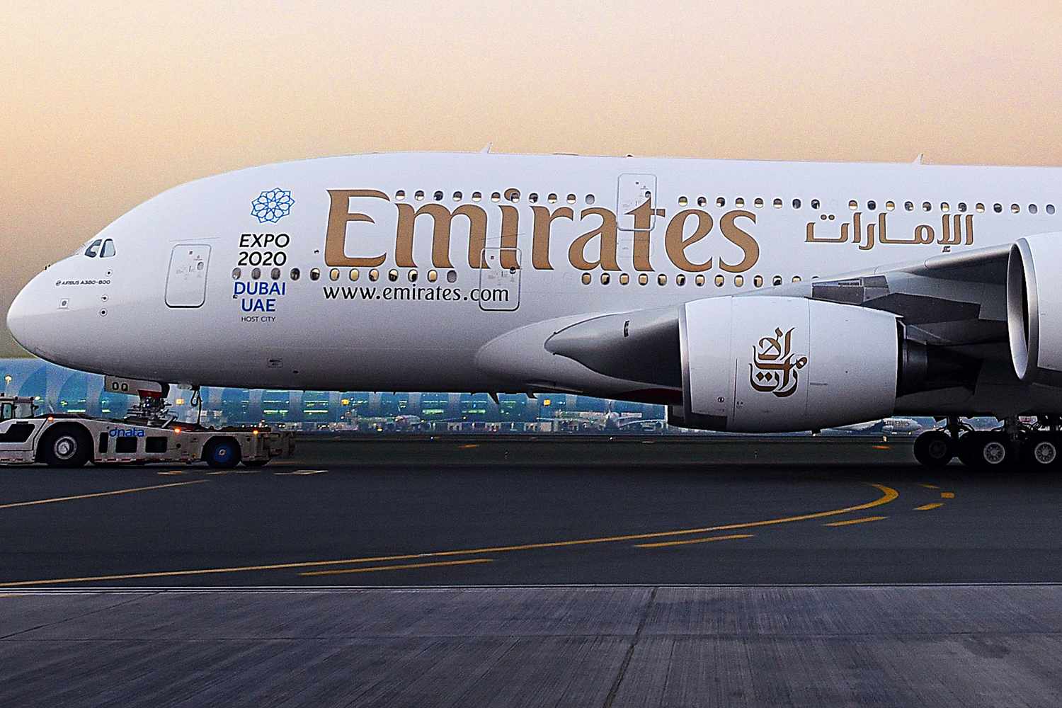 Emirates exec says company plans to add private bathrooms to first ...