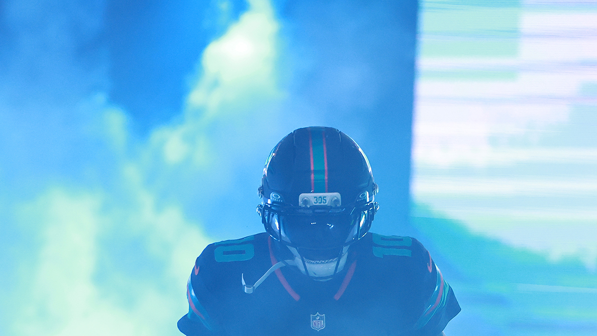Raiders urged to sign legendary WR to give team 'another dimension'