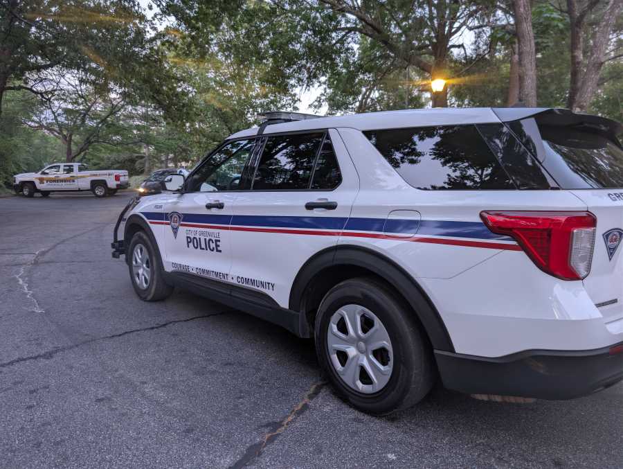 One dead, suspect arrested in Greenville apartment shooting