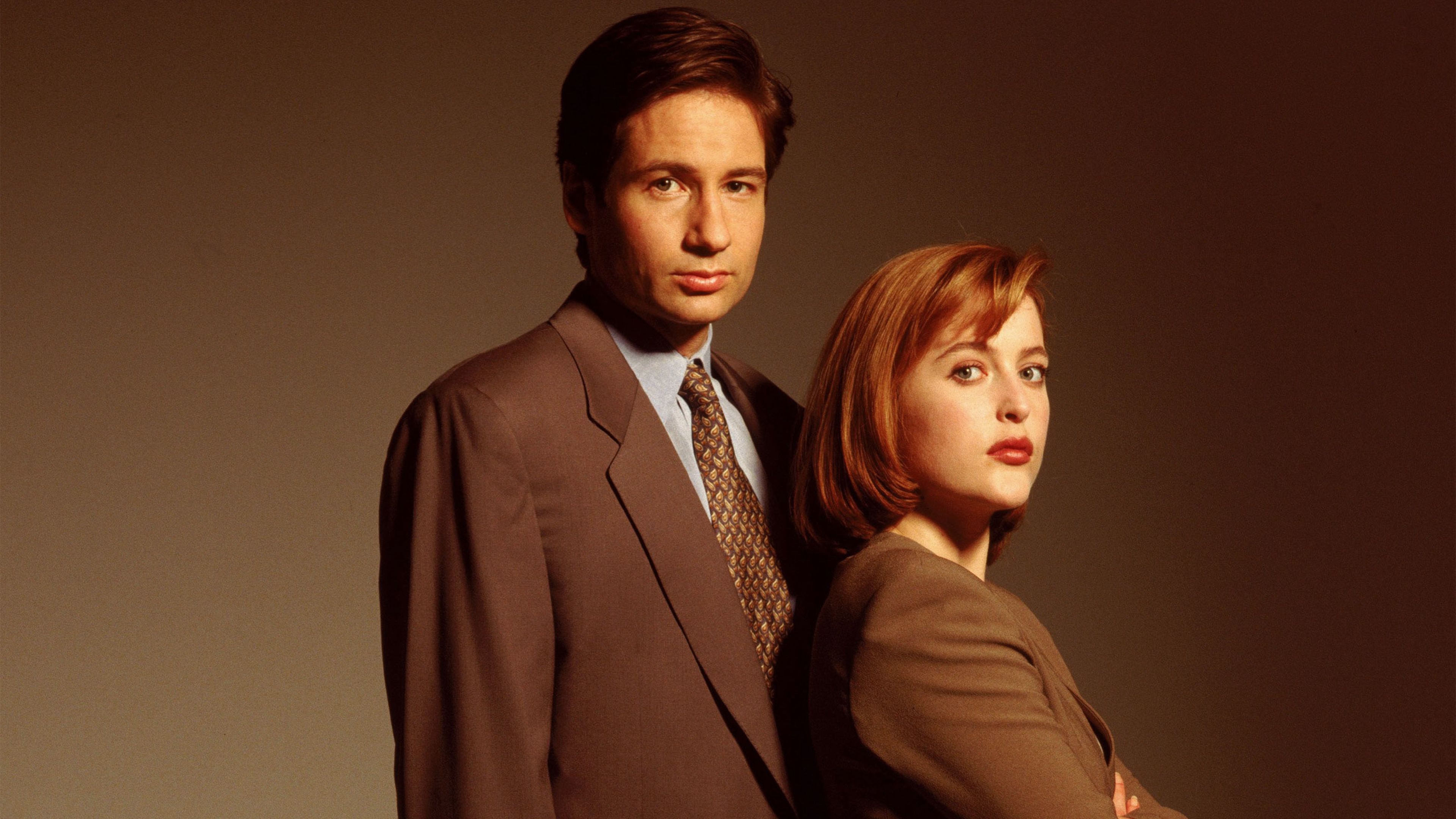 Gillian Anderson’s Scully & David Duchovny’s Mulder return in LEGO’s first-ever X-Files set