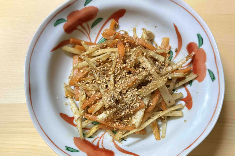 「ウドの大木」とは呼ばせない! 春の山菜「ウド」は皮まで全部使えるコスパ最強食材だった…どう食べるの? 栄養士が解説