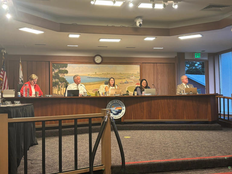 Capitola City Council to hold special meeting to clarify districting ...