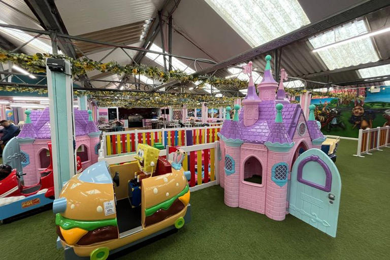 The Cheshire playbarn with huge indoor beach, ice cream parlour and ...