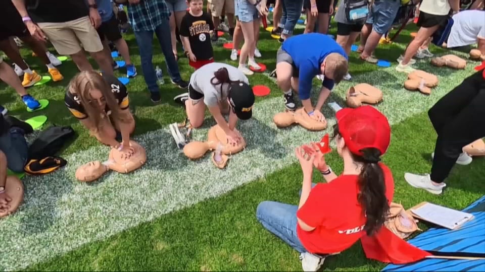 Fresh Look at Nfl Draft Visitors Set World Record For Most People Trained