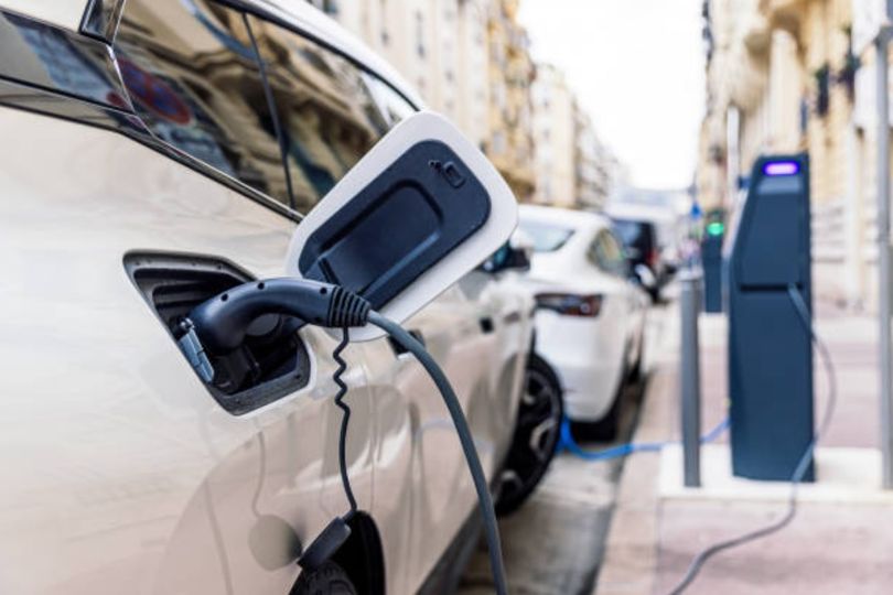 Drivers urged to make electric car switch to take advantage of 1.8p charge