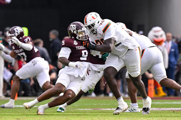 Why Cashius Howell thinks he fits Bengals' defense