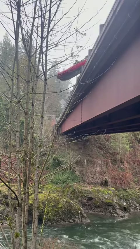 Launching my raft off a 50 foot plus bridge gone wrong!