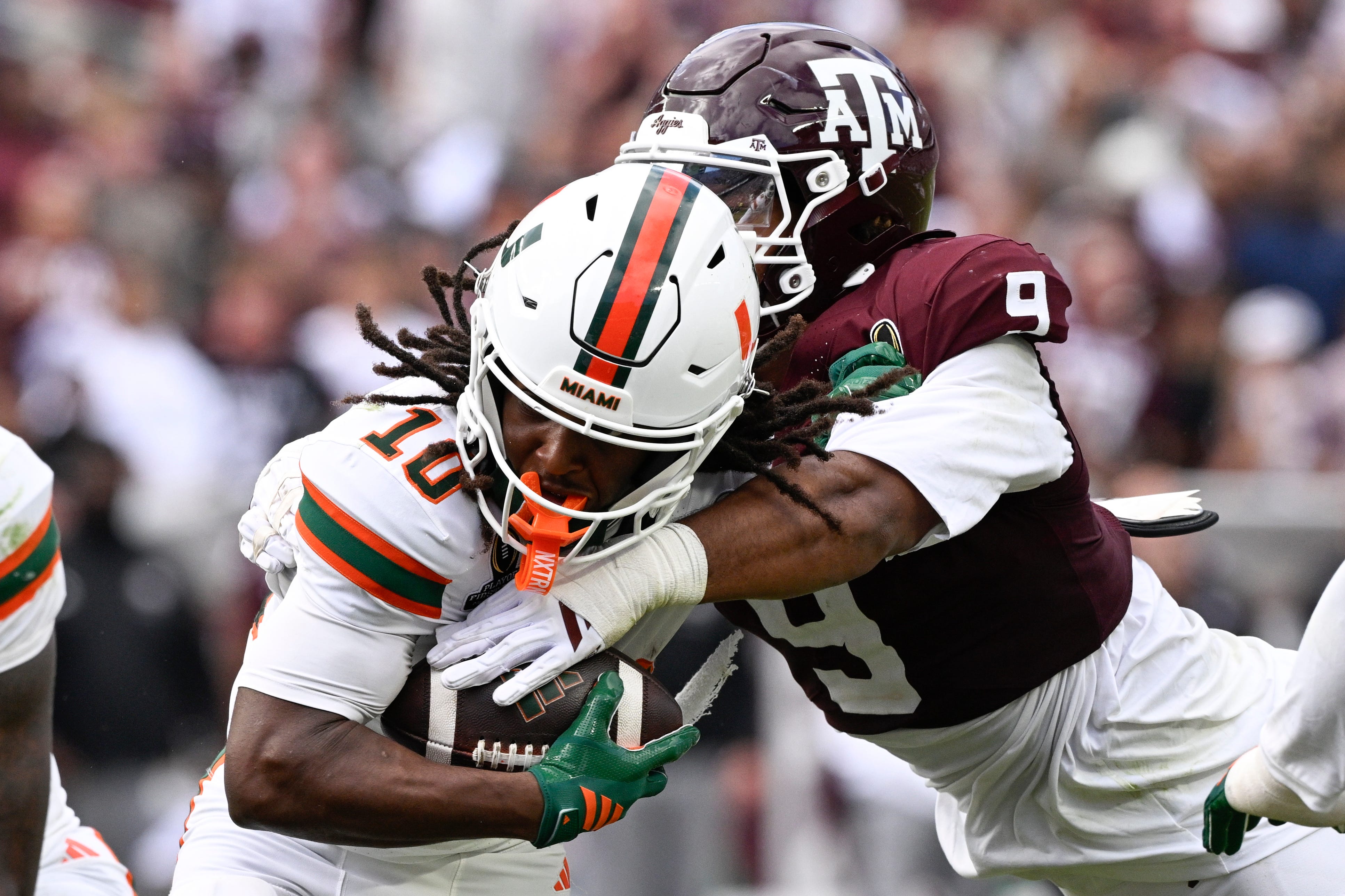 Why Cashius Howell thinks he fits Bengals' defense