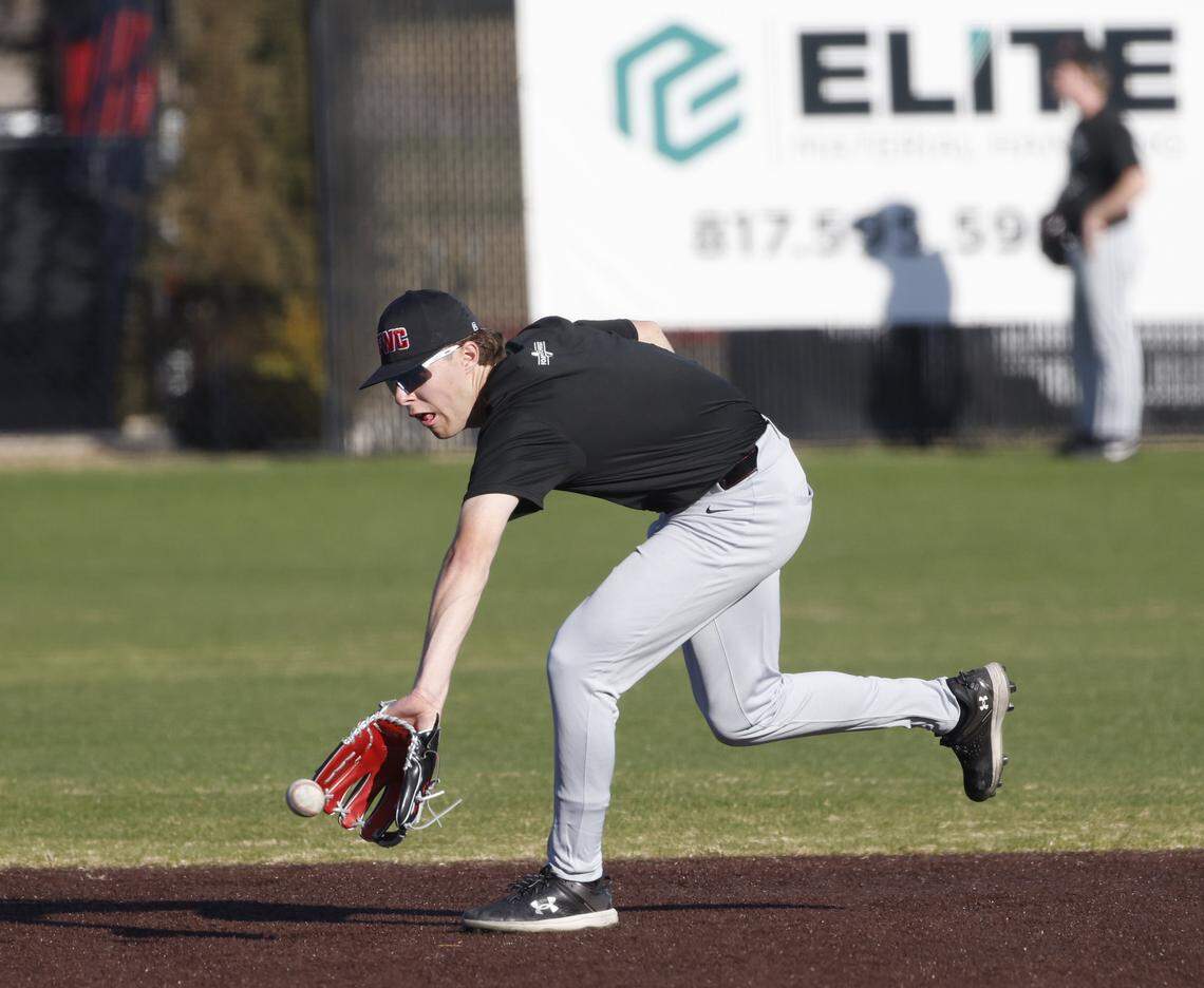 Fastball - Friday private schools baseball and softball scores